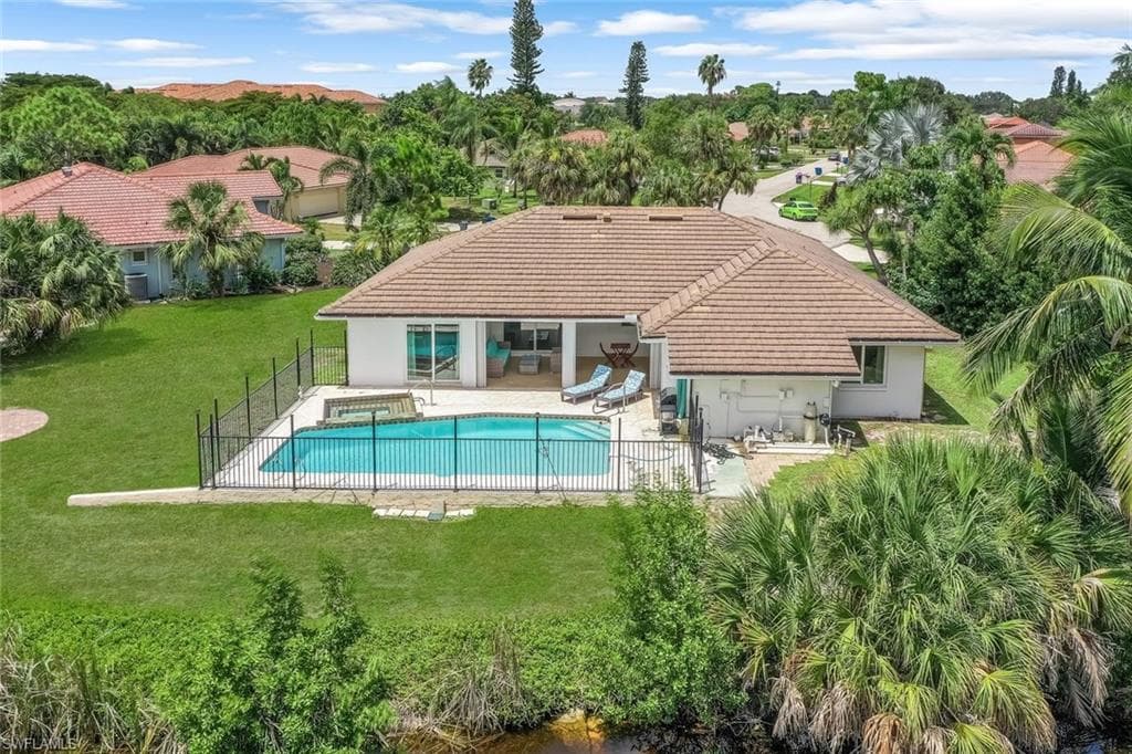 27164 Edenbridge Ct, Bonita Springs, FL 34135-5