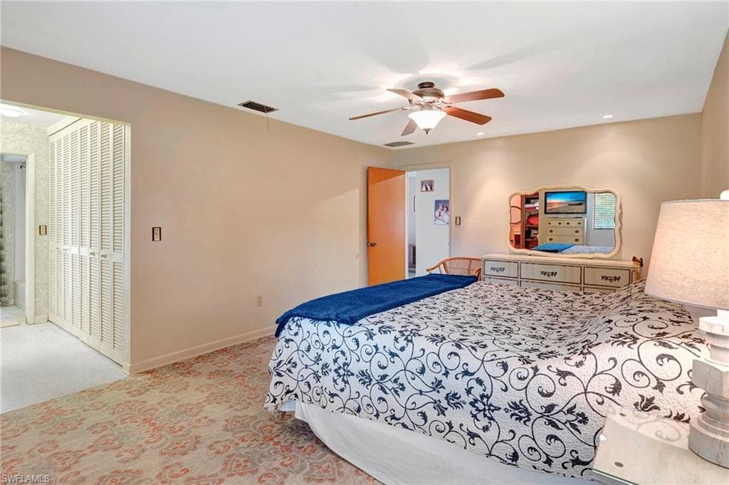 5541 Winkler Rd, Fort Myers, FL 33919-18