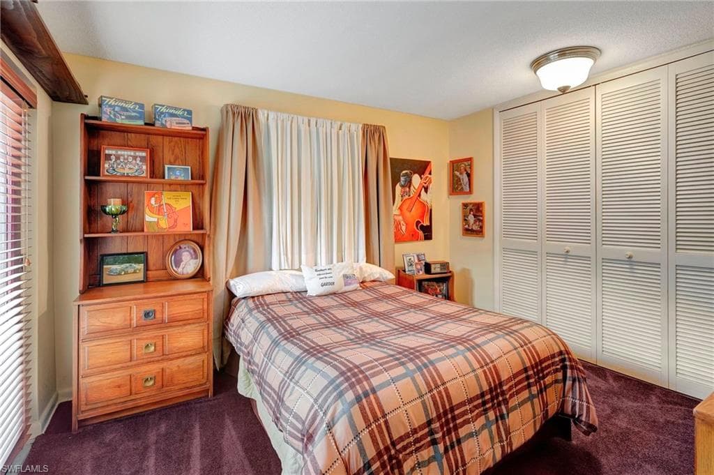 5541 Winkler Rd, Fort Myers, FL 33919-24