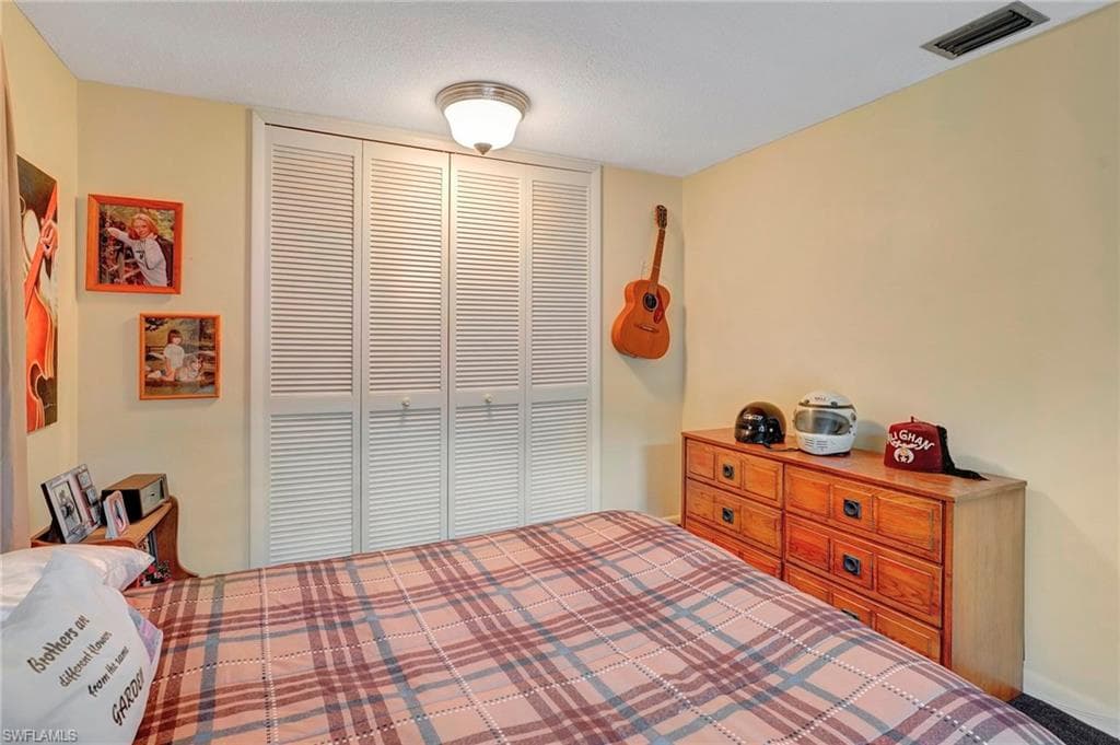 5541 Winkler Rd, Fort Myers, FL 33919-25
