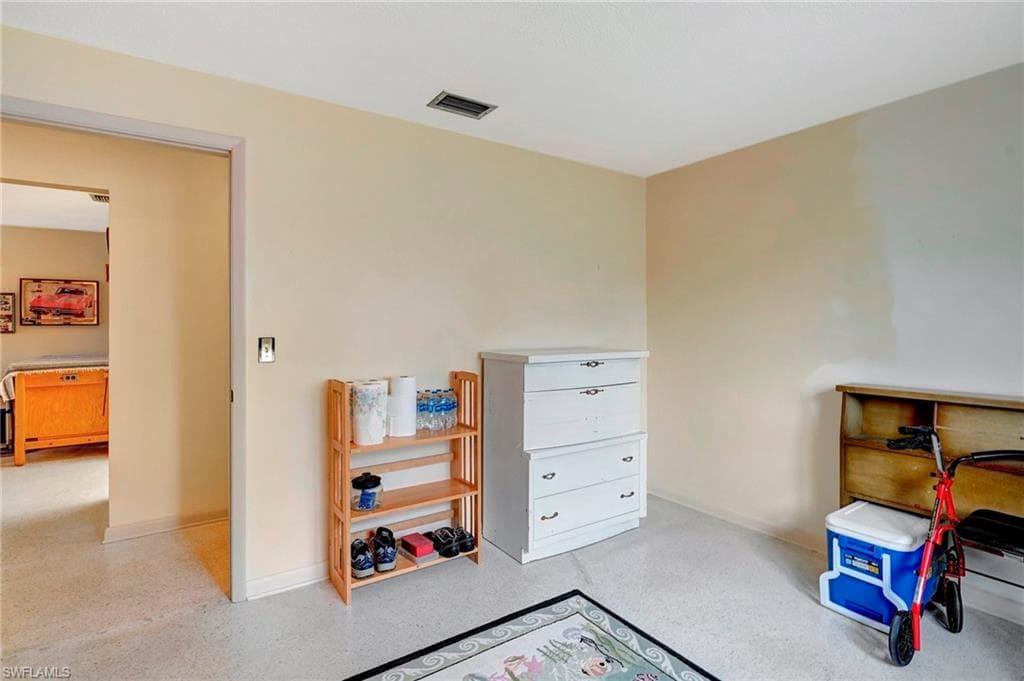 5541 Winkler Rd, Fort Myers, FL 33919-29