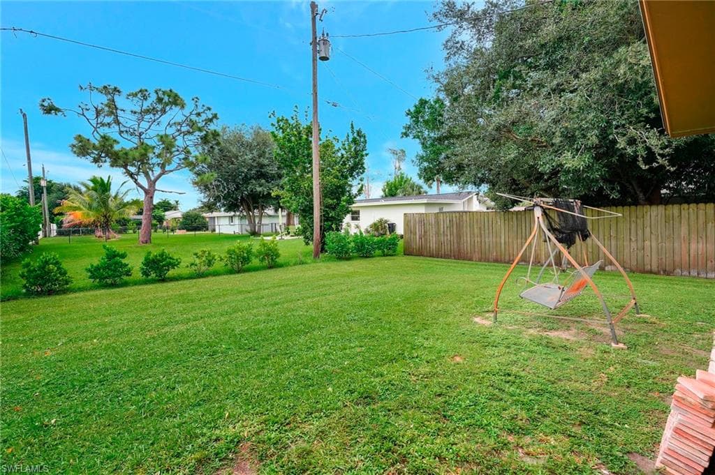5541 Winkler Rd, Fort Myers, FL 33919-35