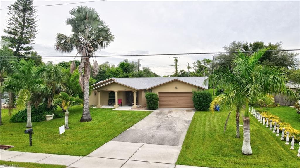 5541 Winkler Rd, Fort Myers, FL 33919-40