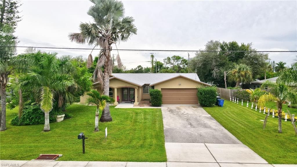 5541 Winkler Rd, Fort Myers, FL 33919-41