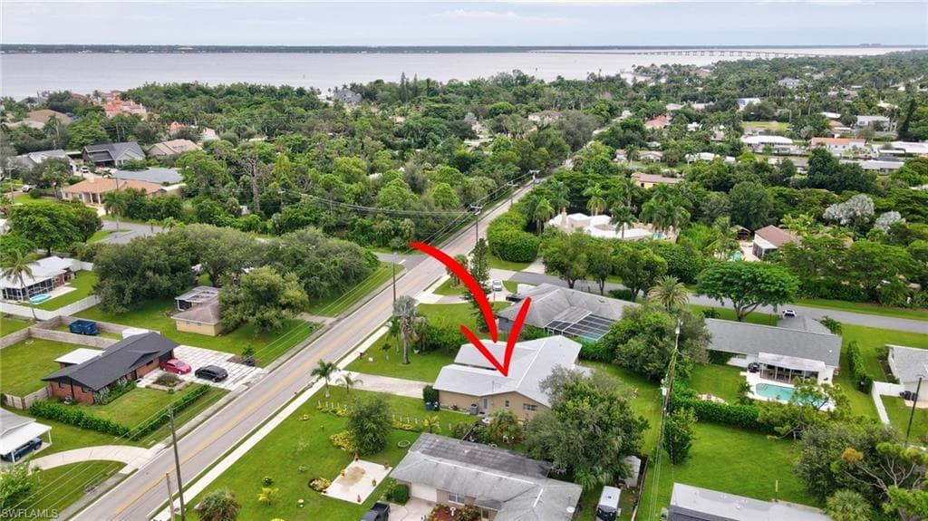 5541 Winkler Rd, Fort Myers, FL 33919-44