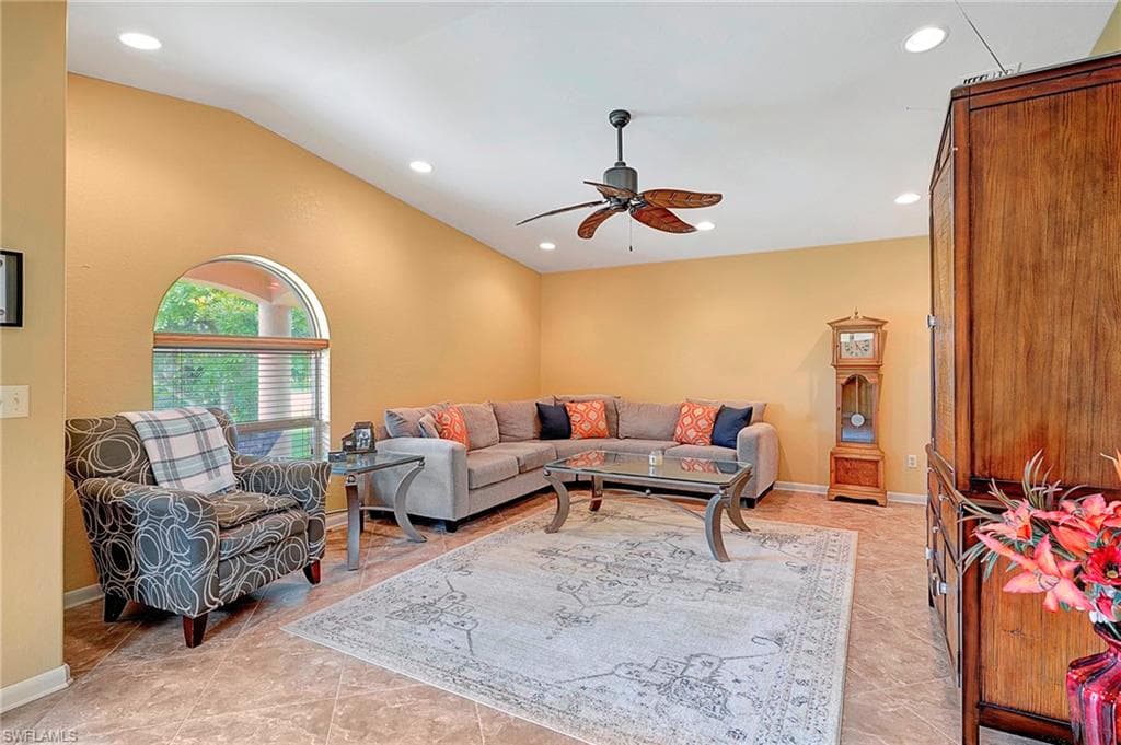 5541 Winkler Rd, Fort Myers, FL 33919-4