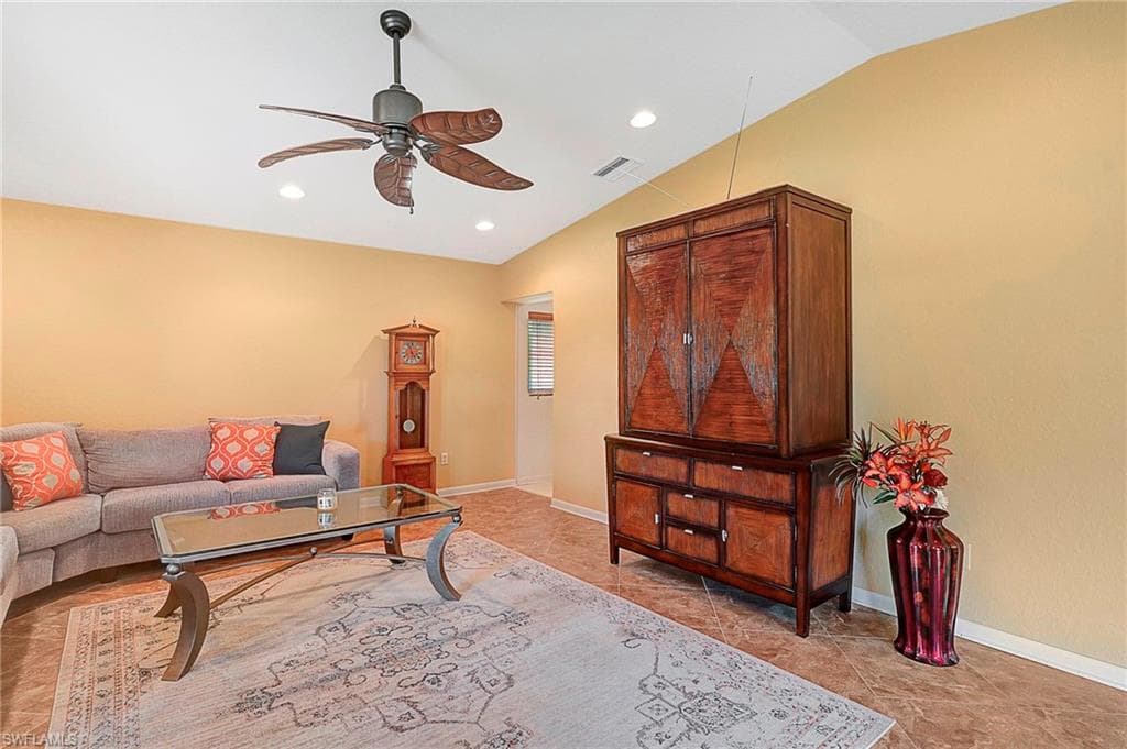 5541 Winkler Rd, Fort Myers, FL 33919-5