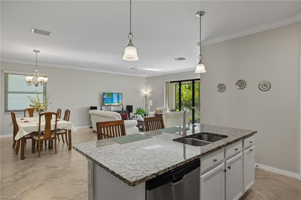 1600 Vizcaya Ln, Naples, FL 34113-13