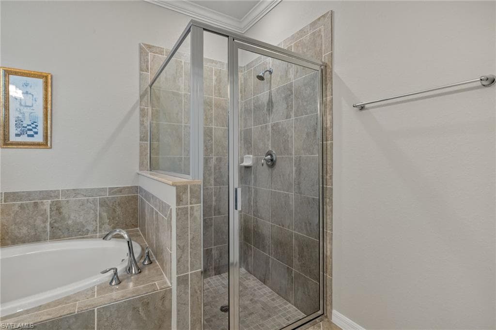 1600 Vizcaya Ln, Naples, FL 34113-18