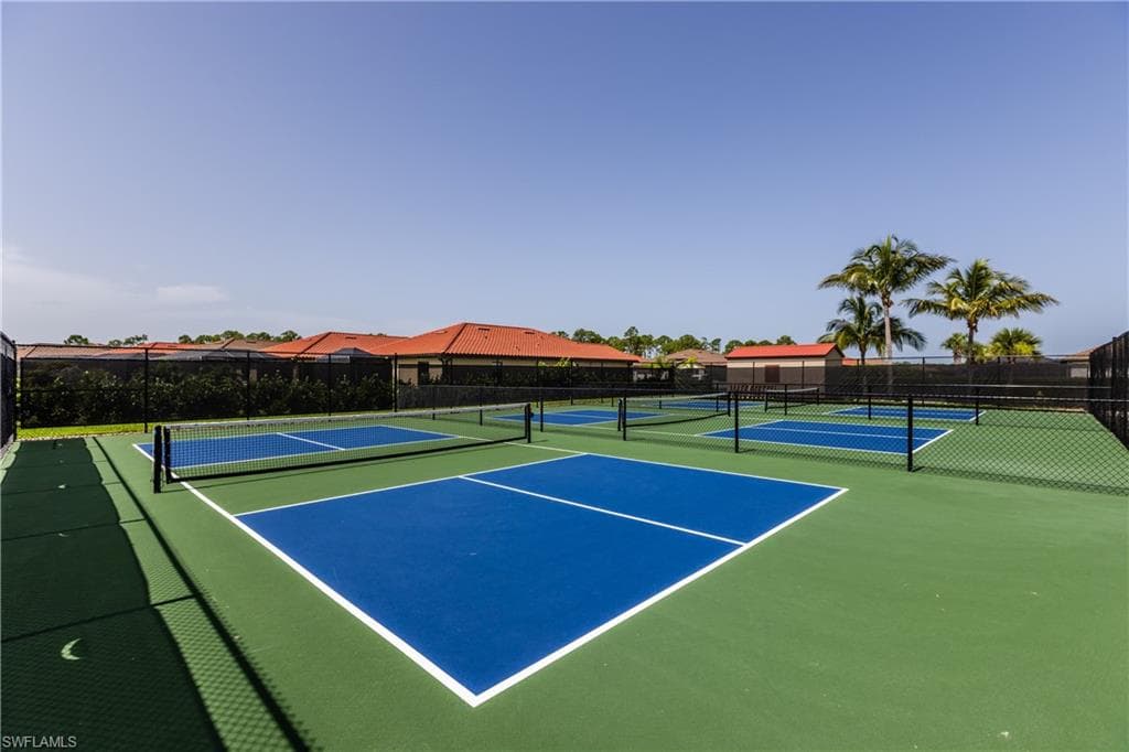 1600 Vizcaya Ln, Naples, FL 34113-44
