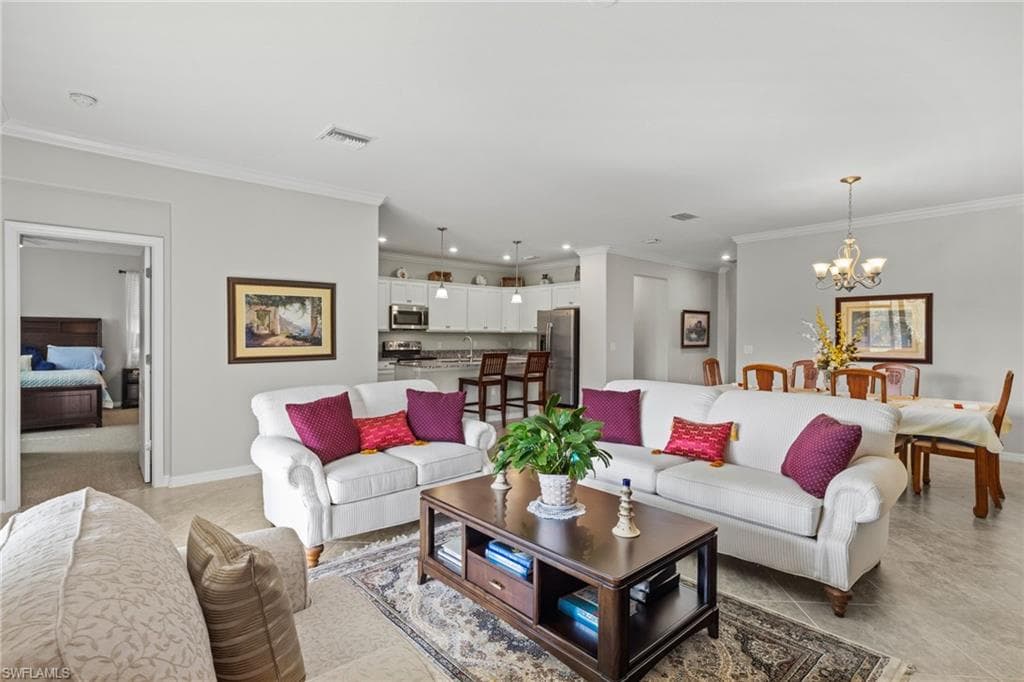 1600 Vizcaya Ln, Naples, FL 34113-7