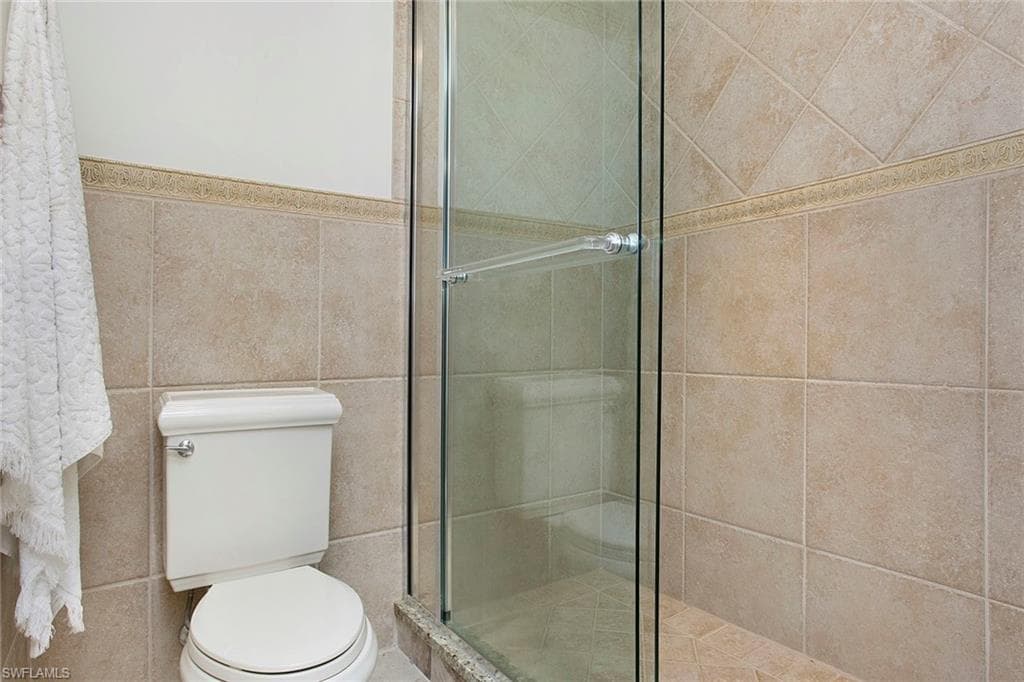 800 River Point Dr 319, Naples, FL 34102-32