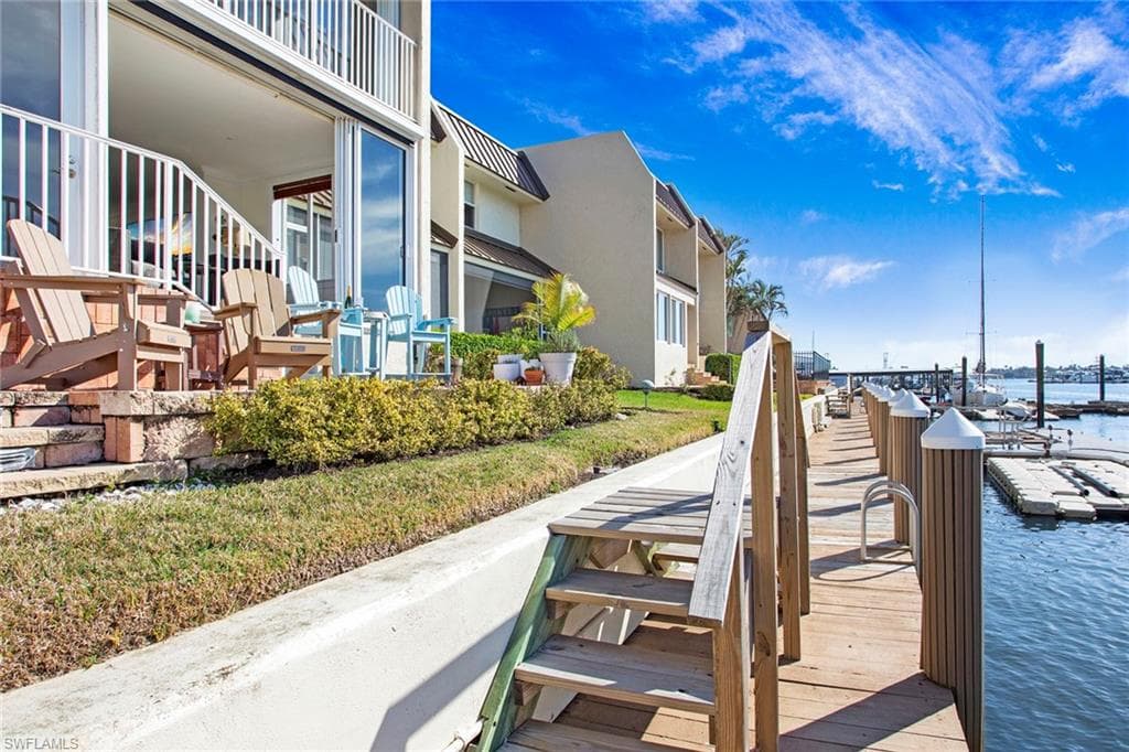 800 River Point Dr 319, Naples, FL 34102-40