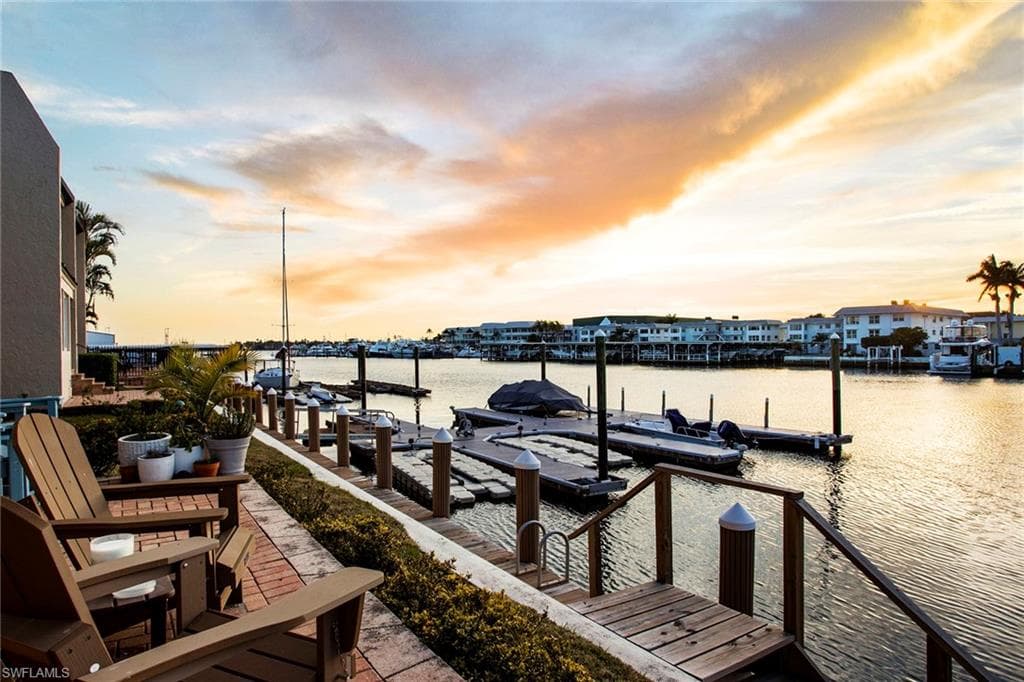 800 River Point Dr 319, Naples, FL 34102-45