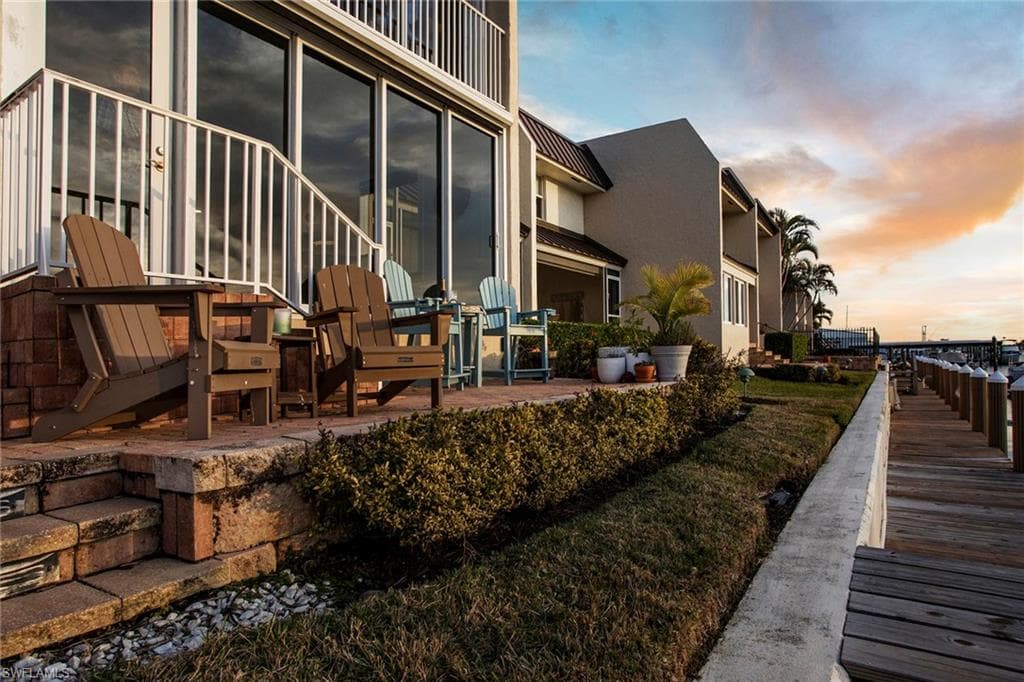 800 River Point Dr 319, Naples, FL 34102-47
