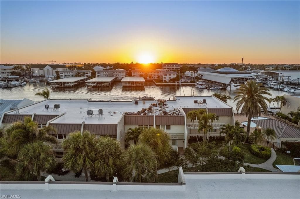 800 River Point Dr 212, Naples, FL 34102-46