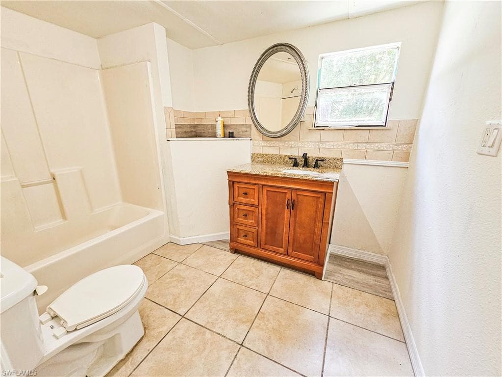 571 E Lincoln AVE, LABELLE FL 33935-29