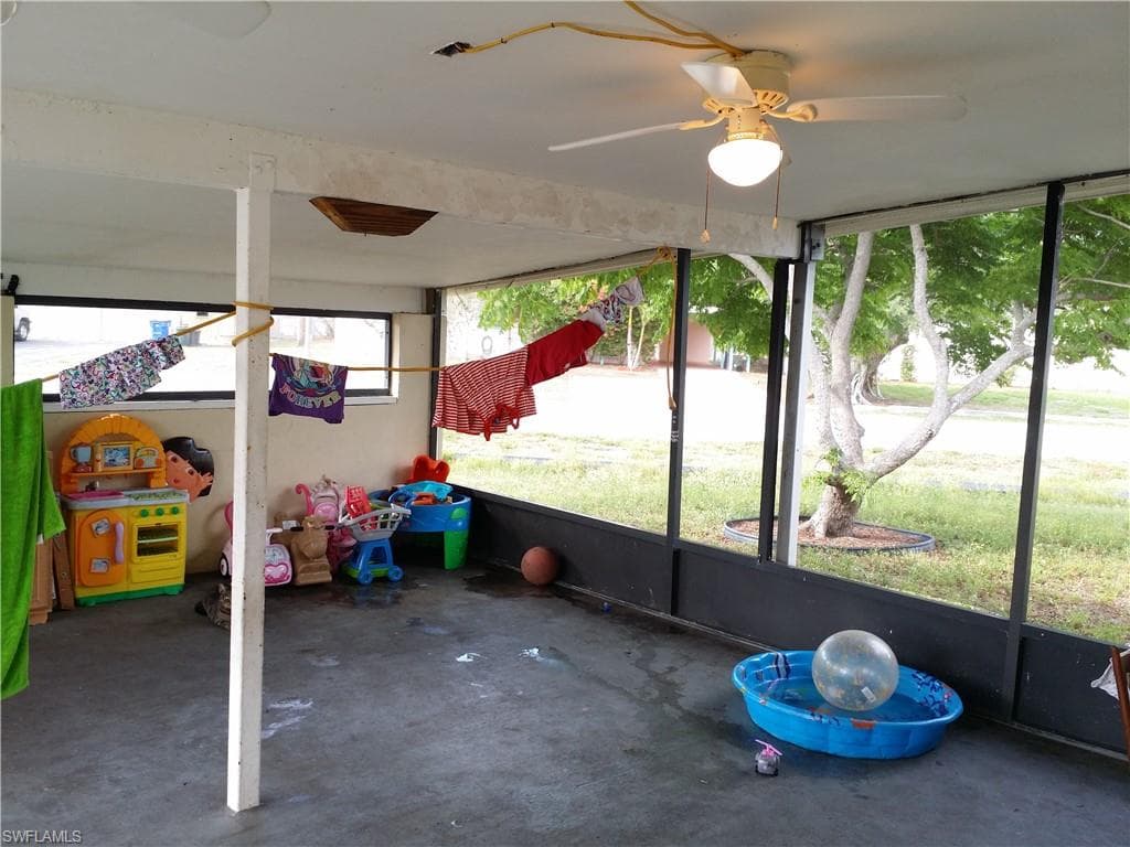 950 Lakeview DR, NORTH FORT MYERS FL 33903-23