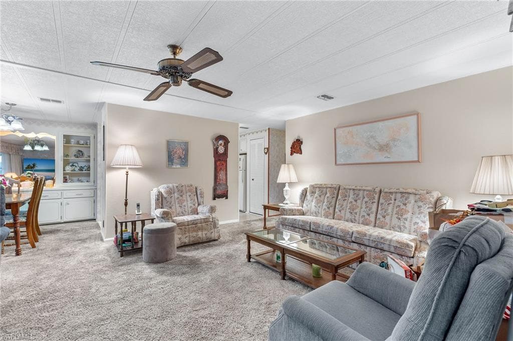 9004 Arbor DR, NORTH FORT MYERS FL 33903-9