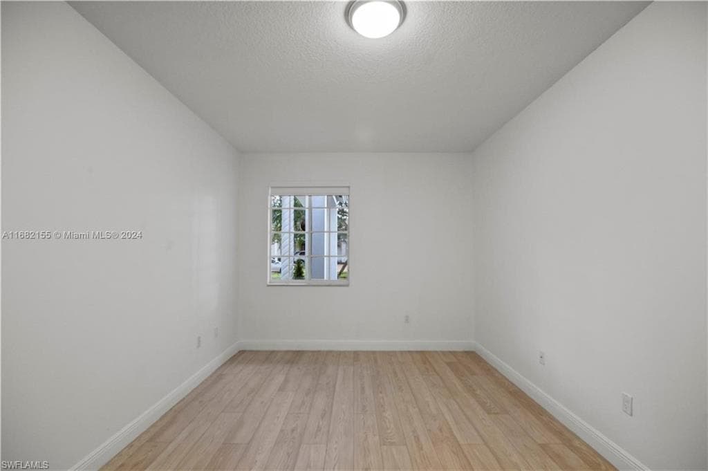 9663 SW 122 ST, MIAMI FL 33176-12