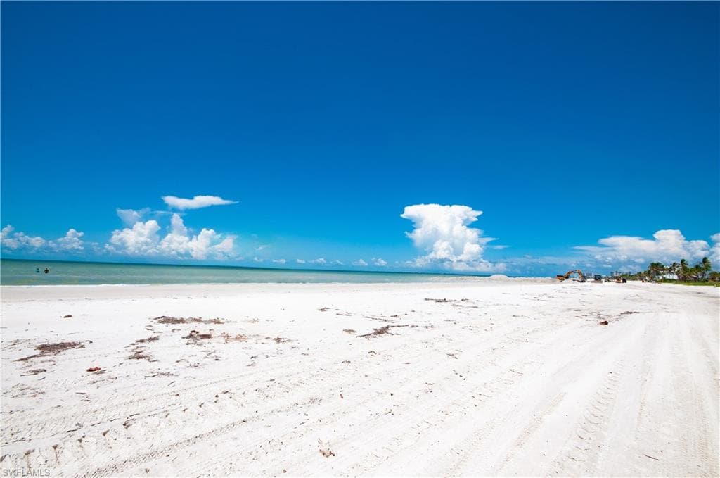 119 Sabal DR, FORT MYERS BEACH FL 33931-33
