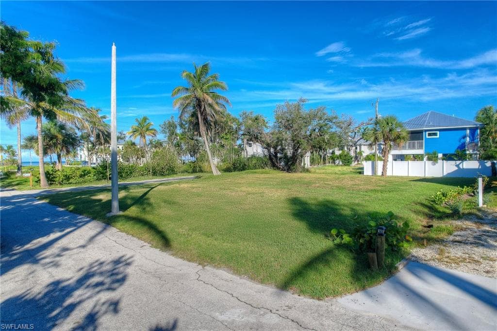 119 Sabal DR, FORT MYERS BEACH FL 33931-40