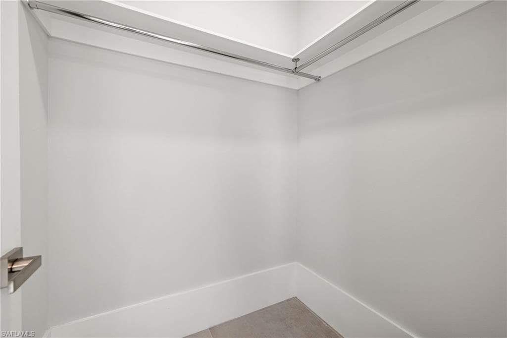 121 Hibiscus DR-5