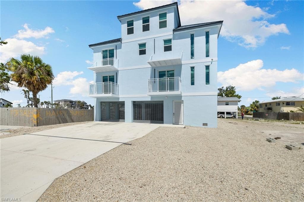 121 Hibiscus DR-18