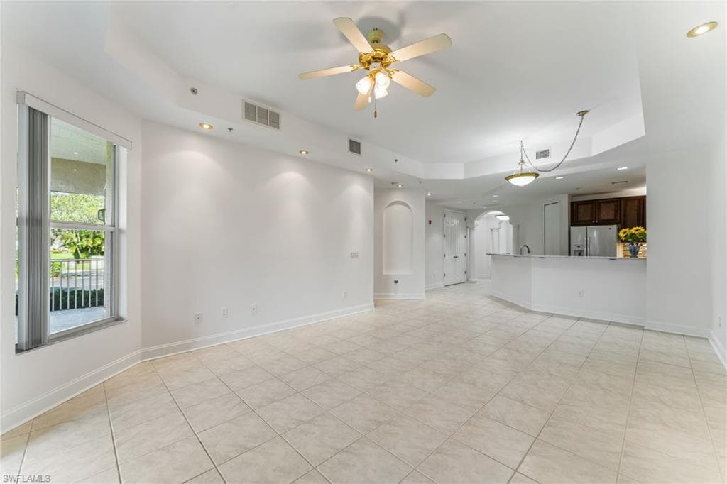 15250 Riverbend BLVD # 101, NORTH FORT MYERS FL 33917-6