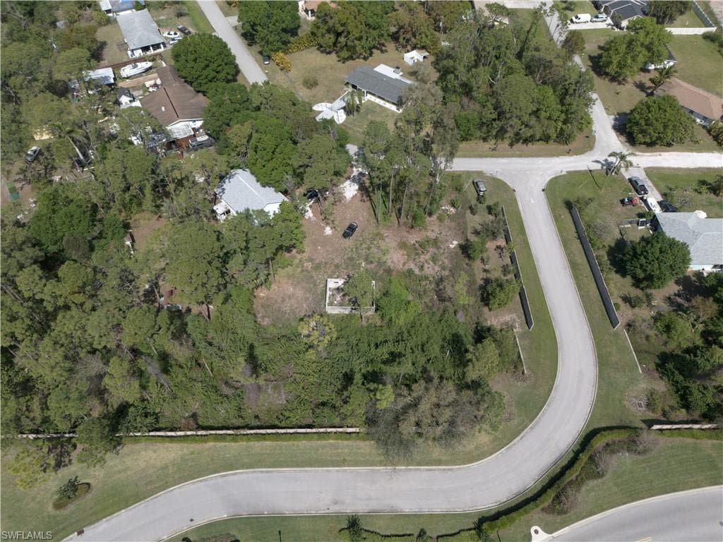 2086 Brooklawn DR, NORTH FORT MYERS FL 33917-2