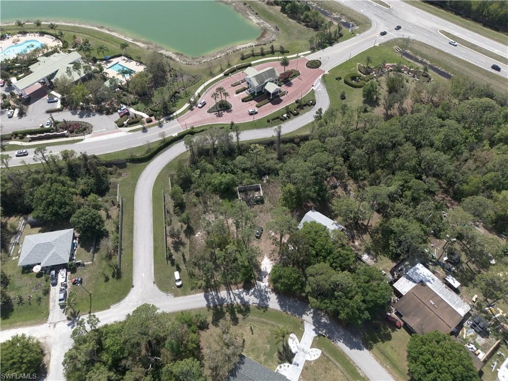 2086 Brooklawn DR, NORTH FORT MYERS FL 33917-4