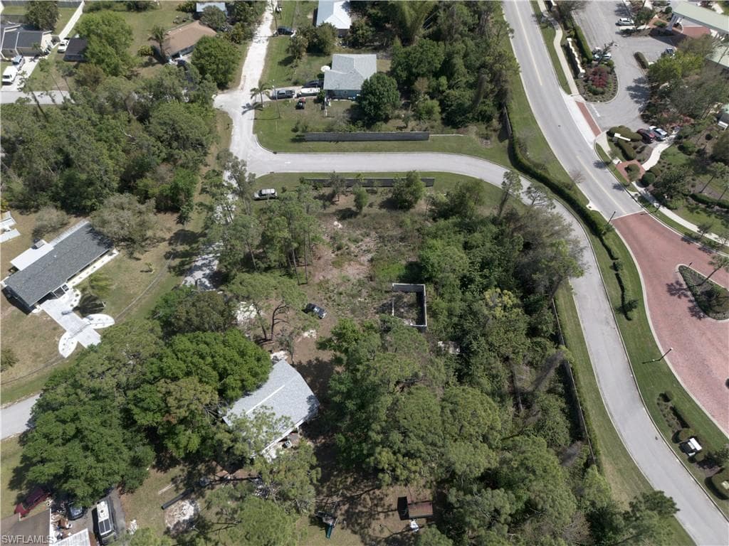 2086 Brooklawn DR, NORTH FORT MYERS FL 33917-9