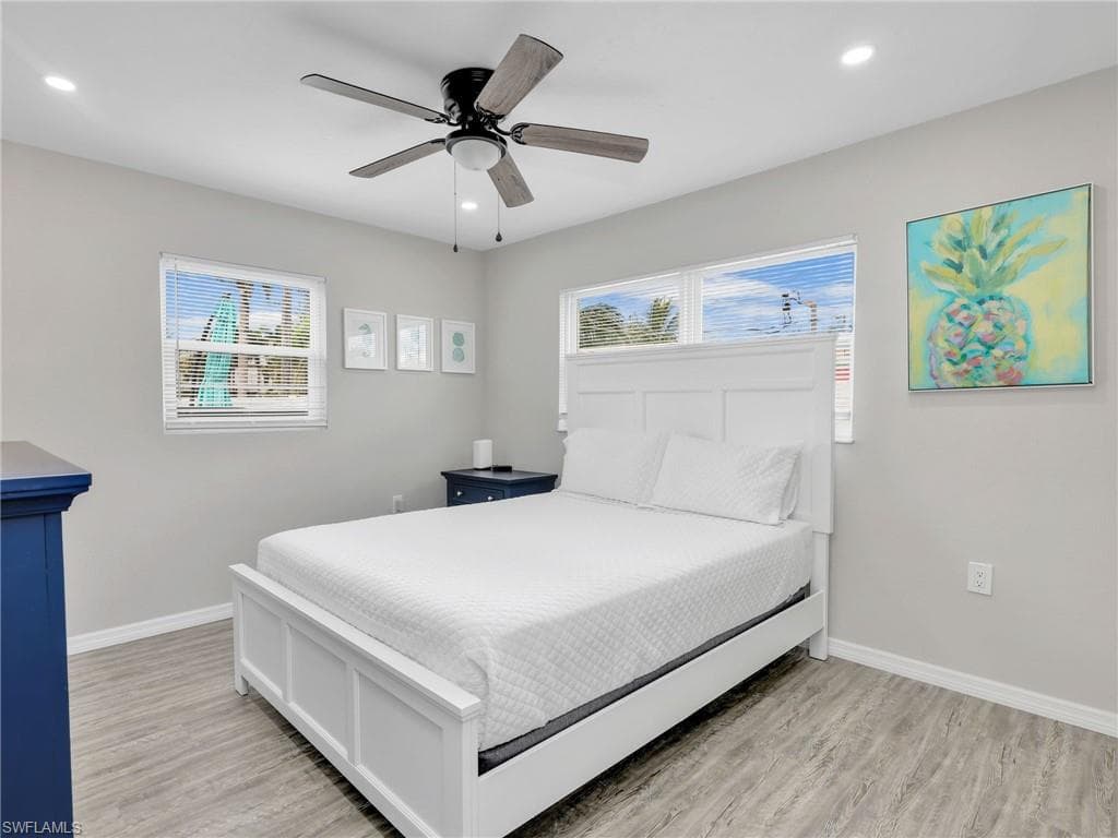 195 Hibiscus DR, FORT MYERS BEACH FL 33931-18