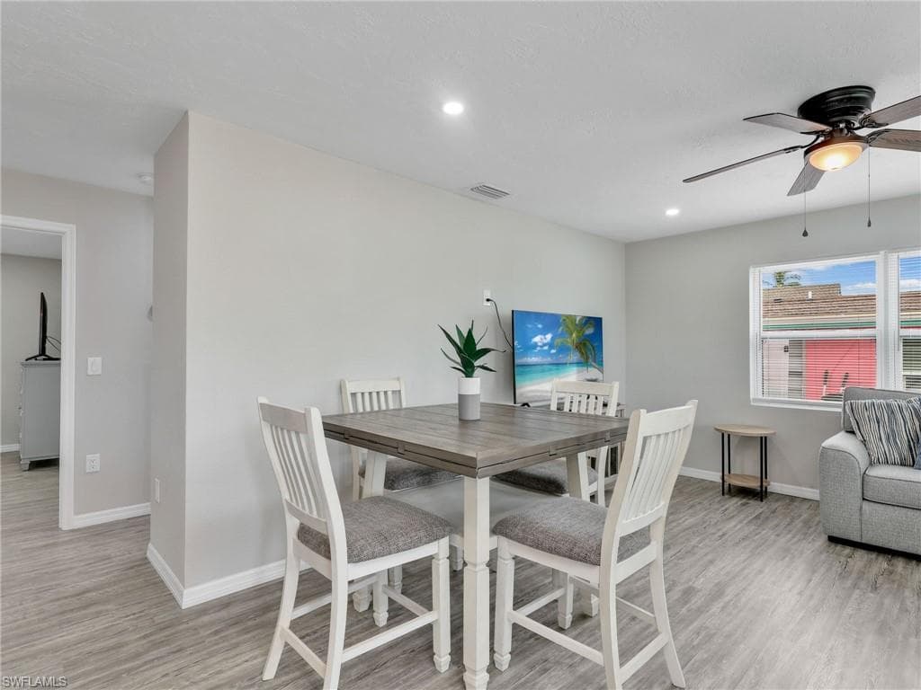 195 Hibiscus DR, FORT MYERS BEACH FL 33931-7