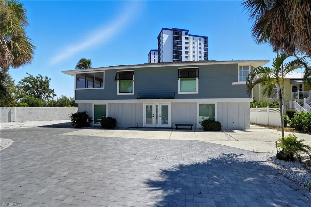 190 Bayview AVE, FORT MYERS BEACH FL 33931-5