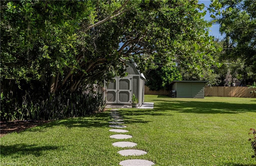 62 W North Shore AVE, NORTH FORT MYERS FL 33903-37