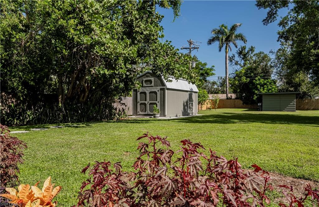62 W North Shore AVE, NORTH FORT MYERS FL 33903-38