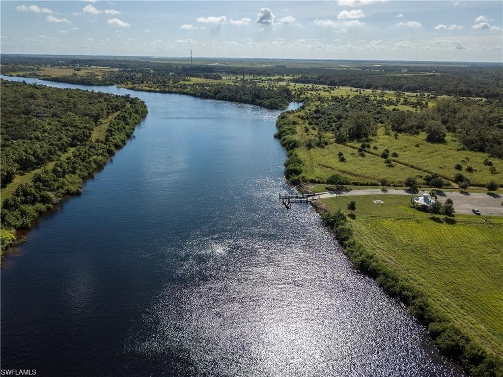 22921 Florida Rosemary LN, ALVA FL 33920-6