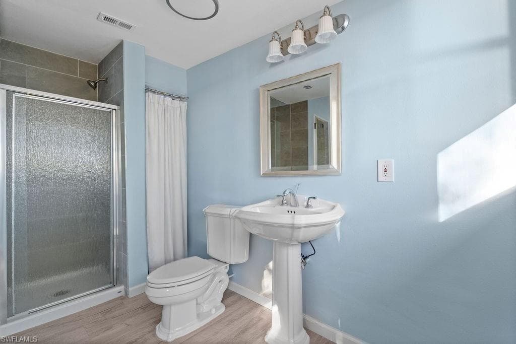 2504 Bayshore DR-21