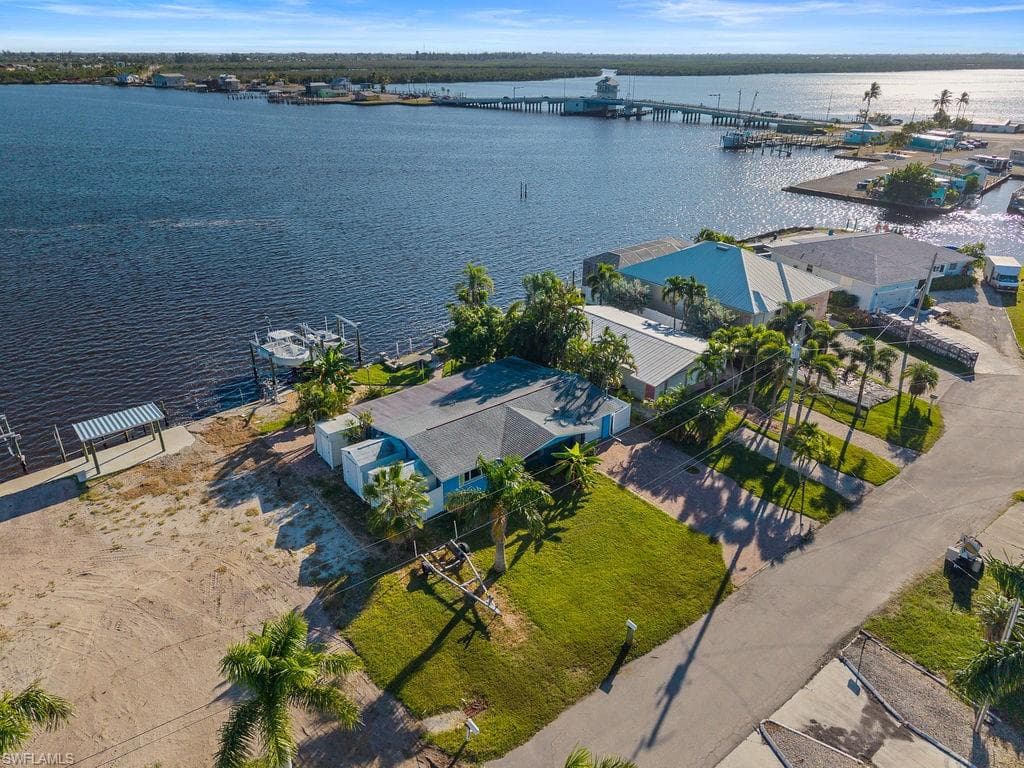 2504 Bayshore DR-32