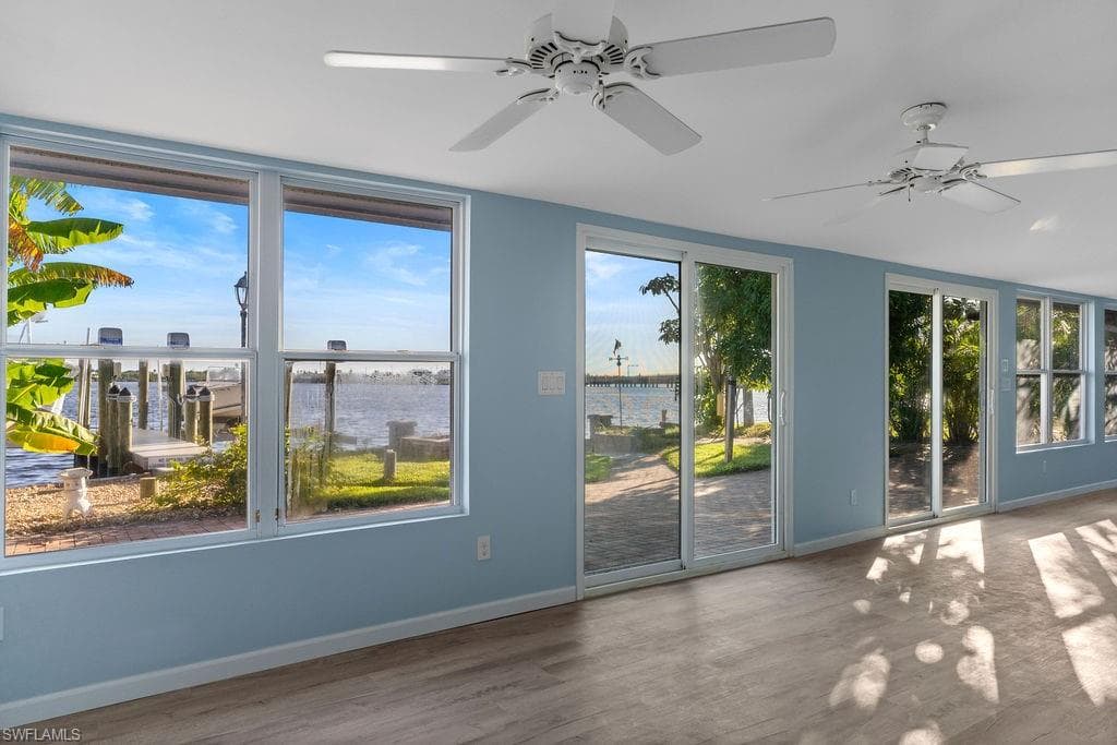 2504 Bayshore DR-17