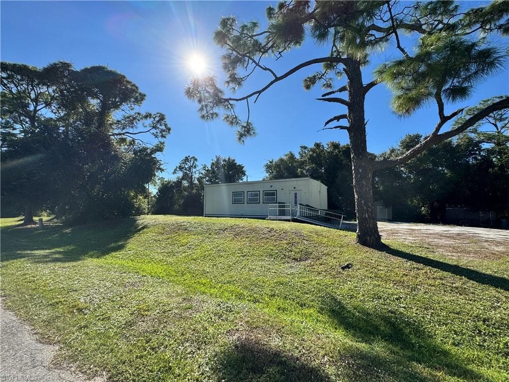 1385 Touchstone RD, NORTH FORT MYERS FL 33903-2
