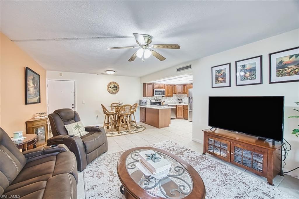 2300 Aaron ST # 106, PORT CHARLOTTE FL 33952-11