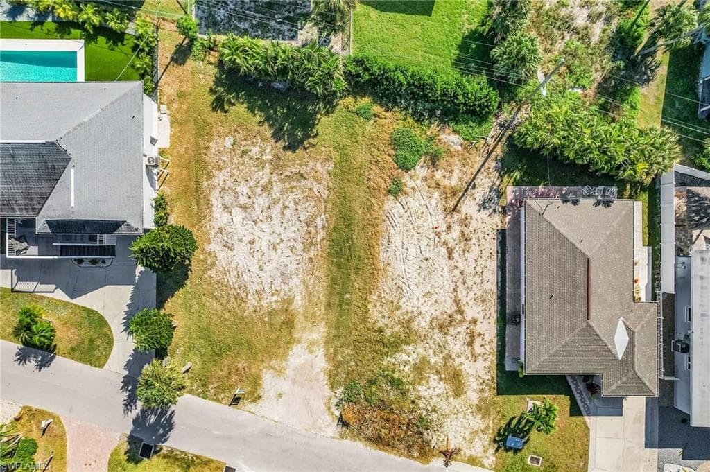140 Hercules DR, FORT MYERS BEACH FL 33931-13