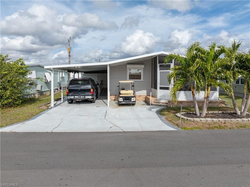 3465 Celestial WAY, NORTH FORT MYERS FL 33903-33