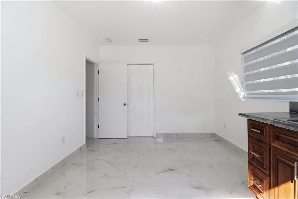 6800 SW 28th AVE, MIAMI FL 33147-17