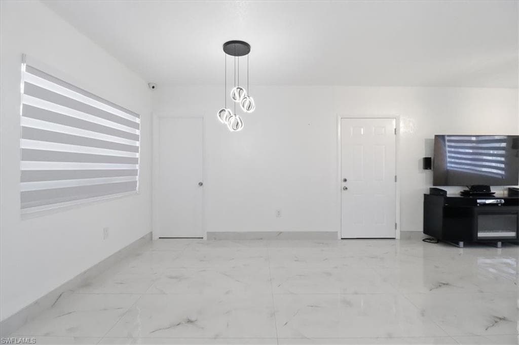 6800 SW 28th AVE, MIAMI FL 33147-10