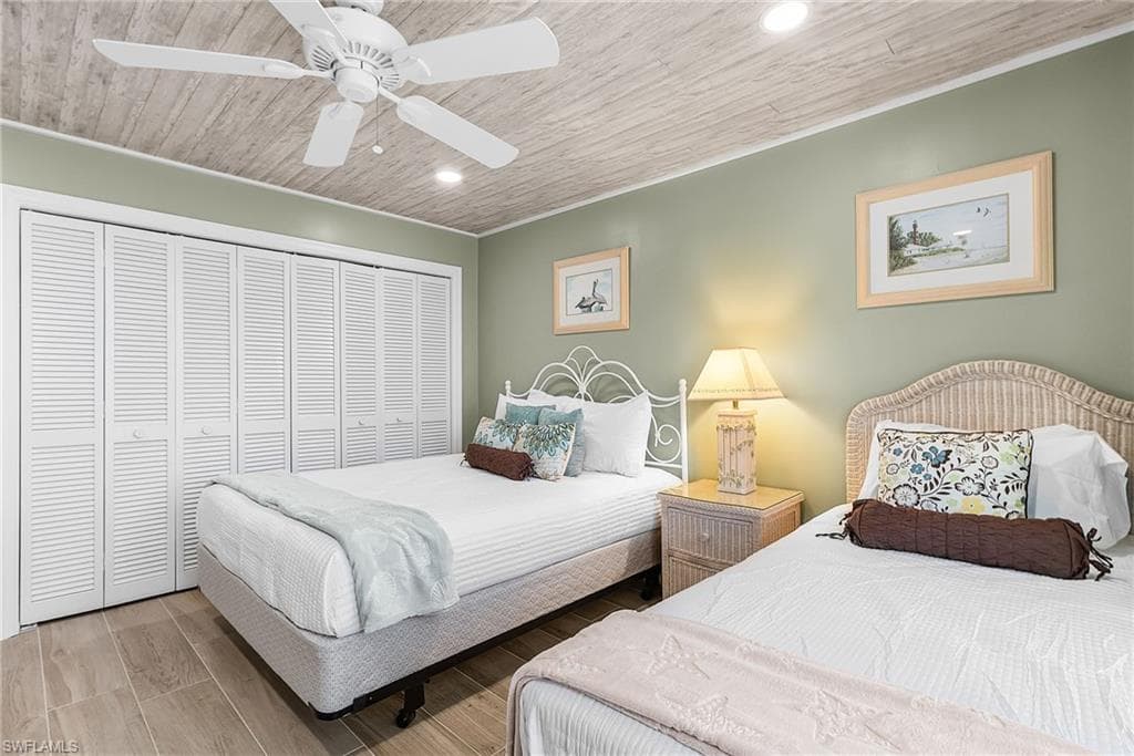 7146 Estero BLVD 816-21