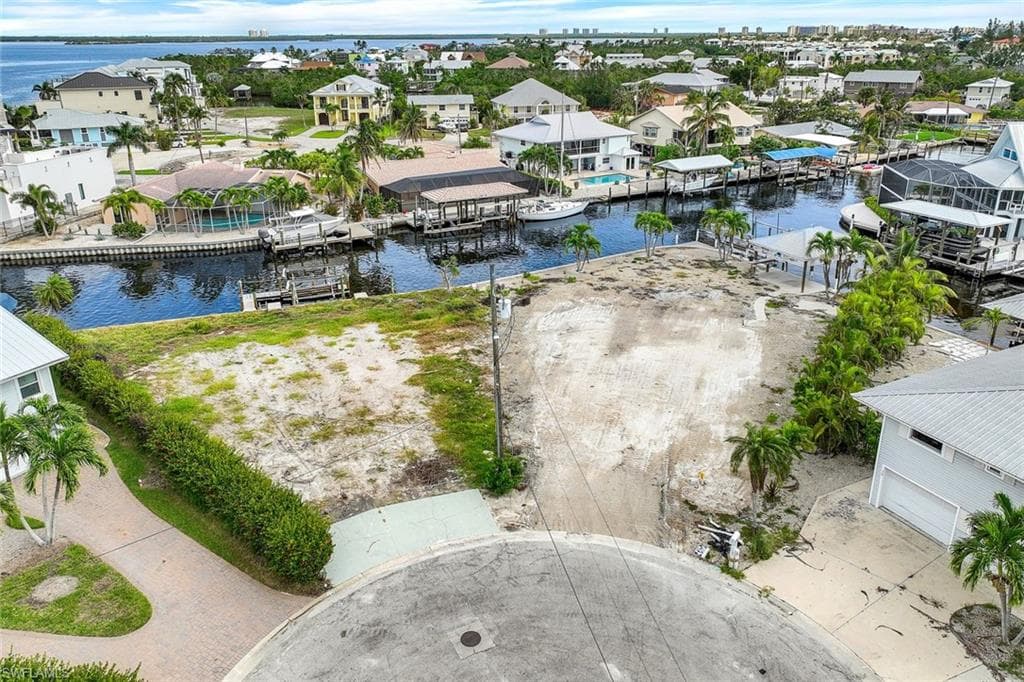 18 Avenida Carita, FORT MYERS BEACH FL 33931-8