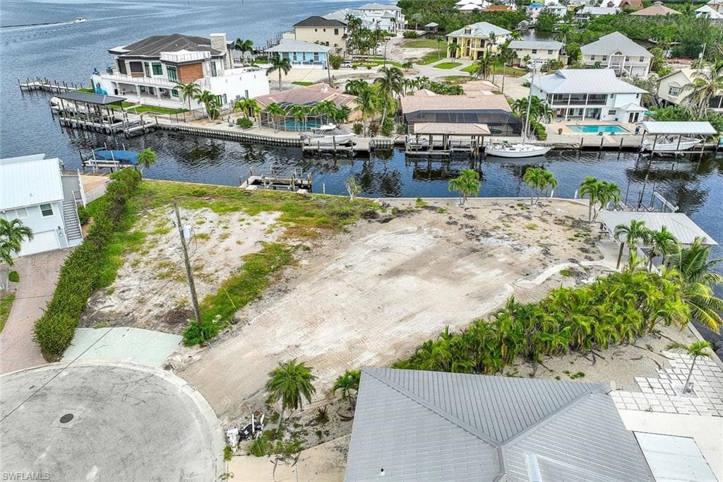 18 Avenida Carita, FORT MYERS BEACH FL 33931-13